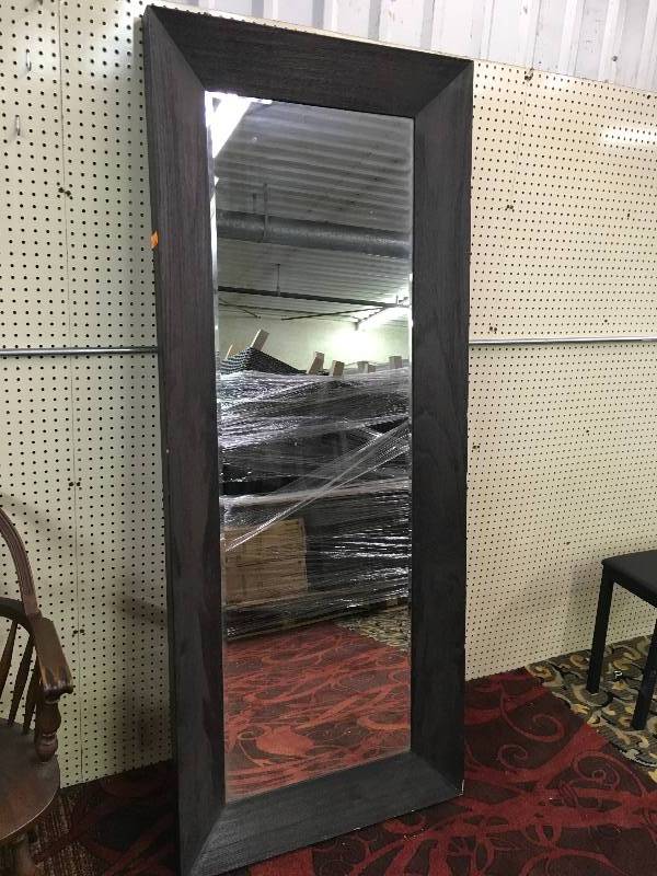 lot 63 image: 32X78 MIRROR, RETAIL $129.99