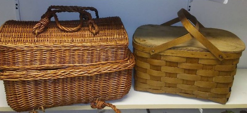 lot 166 image: Vintage picnic baskets, 2, wicker, woven