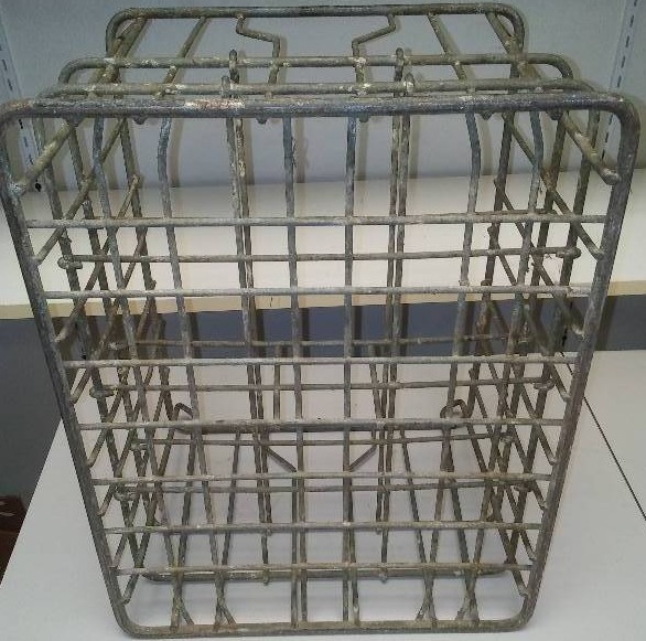 lot 163 image: Vintage metal milk crate