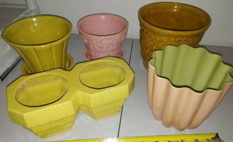 lot 222 image: McCoy (3) Haeger (1) Weilware (1)
