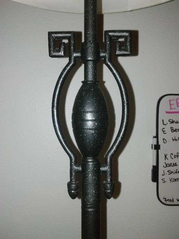 lot 262 image: Floor lamp, Metal