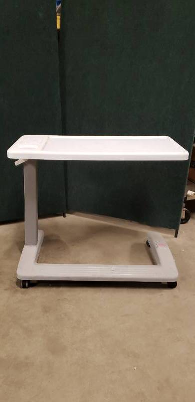 lot 33 image: Rubbermaid Deluxe Overbed Table - Wheelchair Desk - Great Condition
