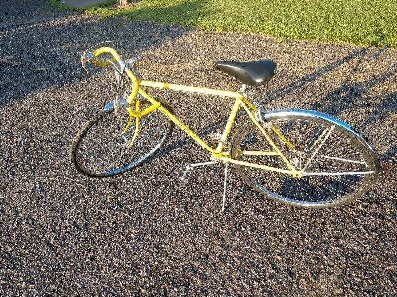 schwinn continental yellow