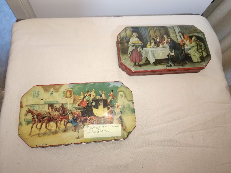 lot 91 image: Vintage M.A Craven & So LTD Confectionary Tins (2)