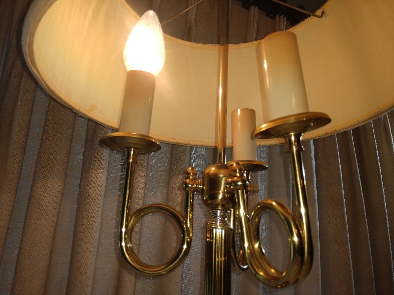 lot 102 image: Underwriters Laboratories Portable Lamp Issue No. 88-2720 E-47936