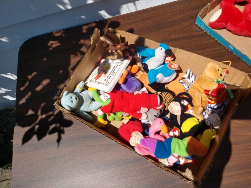 lot 111 image: Lot of BEANIE BABIES