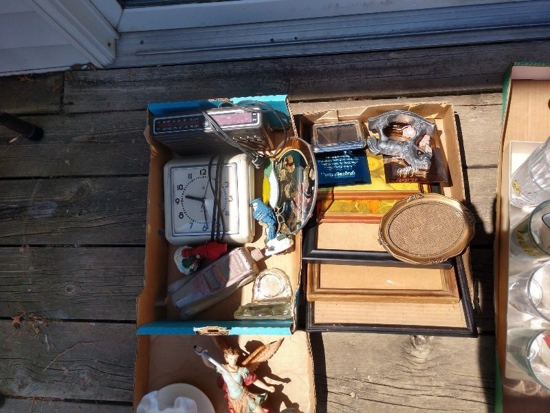 lot 125 image: A Little Bit of Everything Lot- Alarm Clocks, Decor Figurines, Vintage Photo Frames, Glass Cups, Personal Items, STAR WARS LUNCHBOX, Decor Bowls, Glass Water Spray Bottle