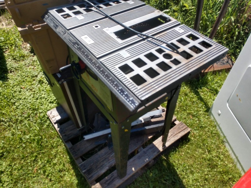 lot 34 image: TRU-CUT Bench Table Saw Model TAW-10, Tan Plastic Tote, and Vintage Brown Mini Refrigerator
