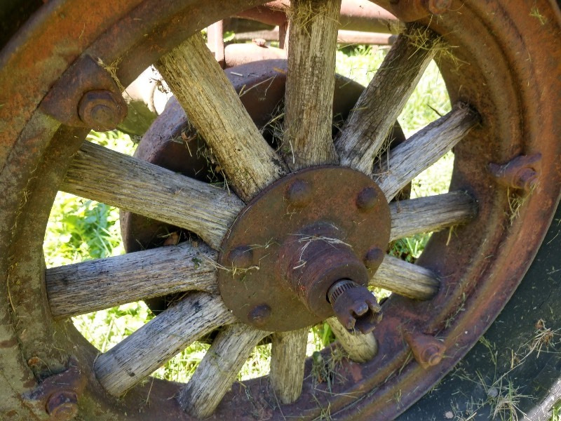 lot 38 image: Antique Tractor Frame