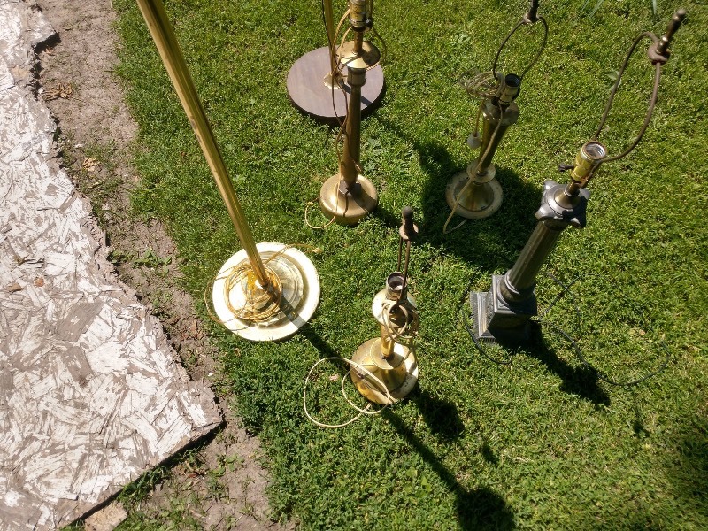 lot 46 image: Threaded Globe Lamp and Lamp Bases