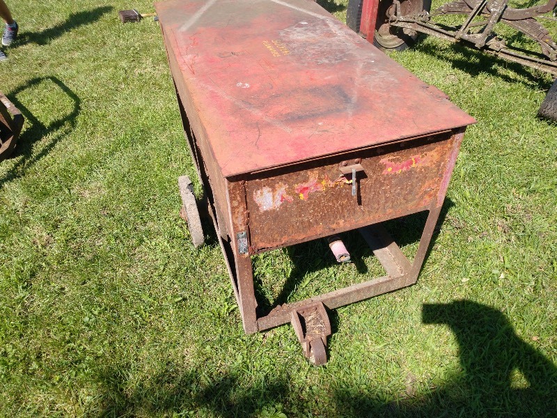 lot 17 image: Red Industrial Cart w Lid on Casters