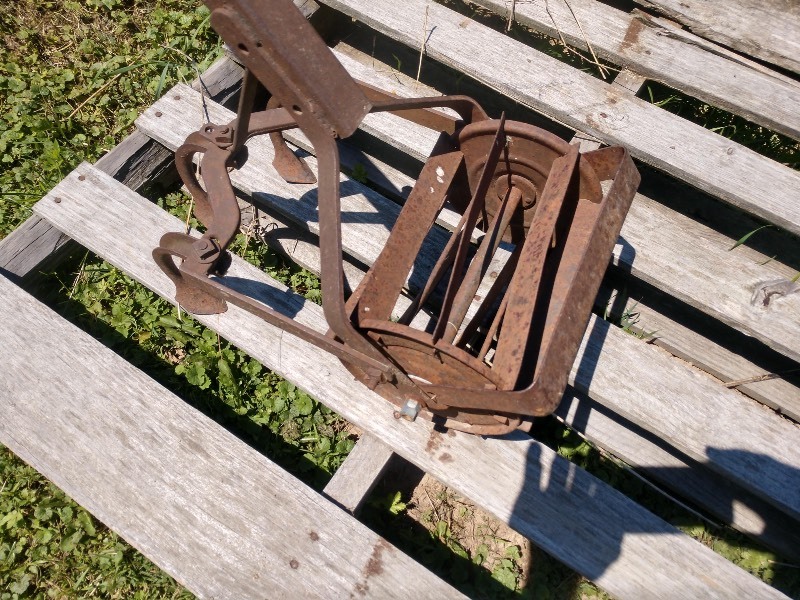 lot 30 image: Antique Primitive Garden Hand Push Cultivator Tiller 