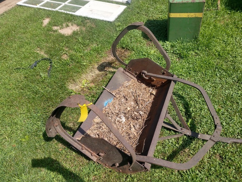lot 158 image: Vintage Fresno Dirt Scraper Horse Drawn Farm Implement