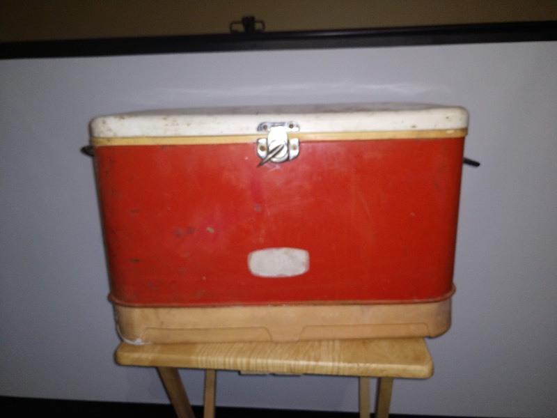 lot 1 image: Vintage 1960s Thermos Red Metal Ice Chest Cooler