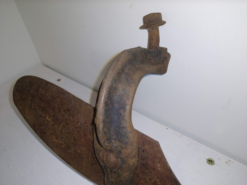 lot 20 image: Vintage Cultivator Plow Blade