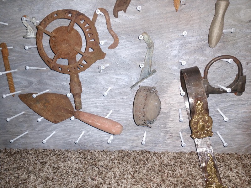 lot 56 image: Vintage Black Door Hinges, Stanley Parts, Miniature Sprockets, Vintage Knobs, Vintage Hooks and Screw in Hooks, Vintage Shovel