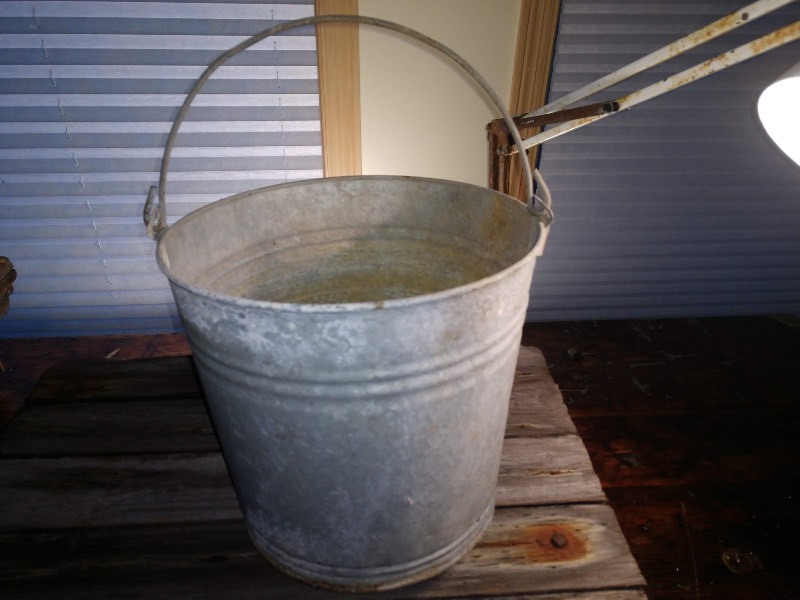 lot 58 image: Rustic Farmhouse Pail Galvanized Bucket w Handle