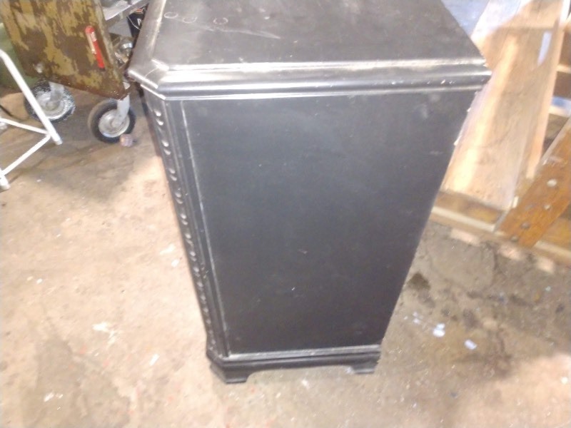 lot 82 image: RCA Radio Model 59AV1 Superheterodyne From 1946