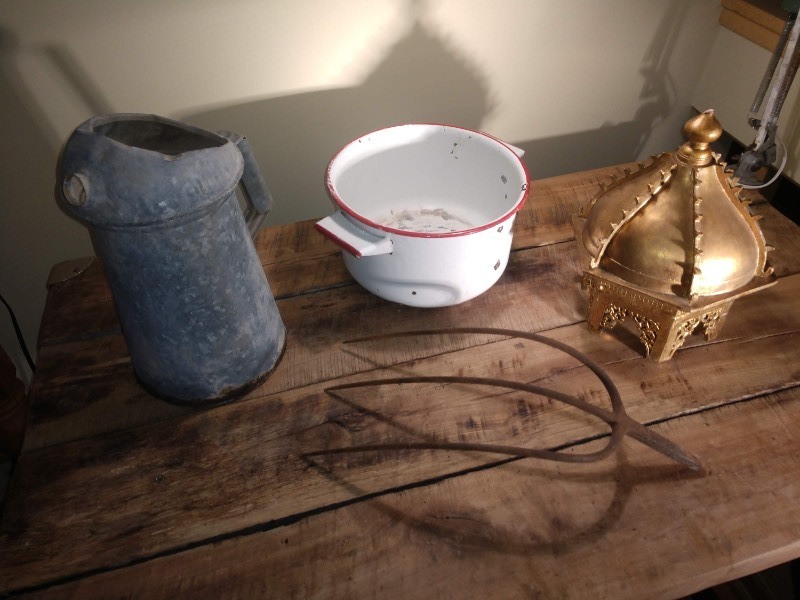 lot 86 image: Primitive Enamel Red and White Pot, Galvanized Oil Can, Porcelain Decorative Gazebo Top Piece From Egypt