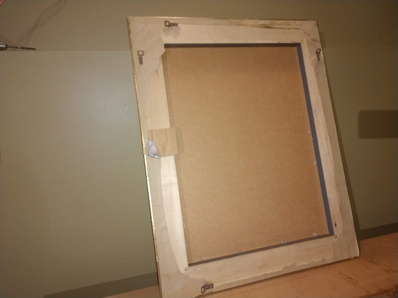 lot 5 image: Rectangular Decorative Wall Mirror