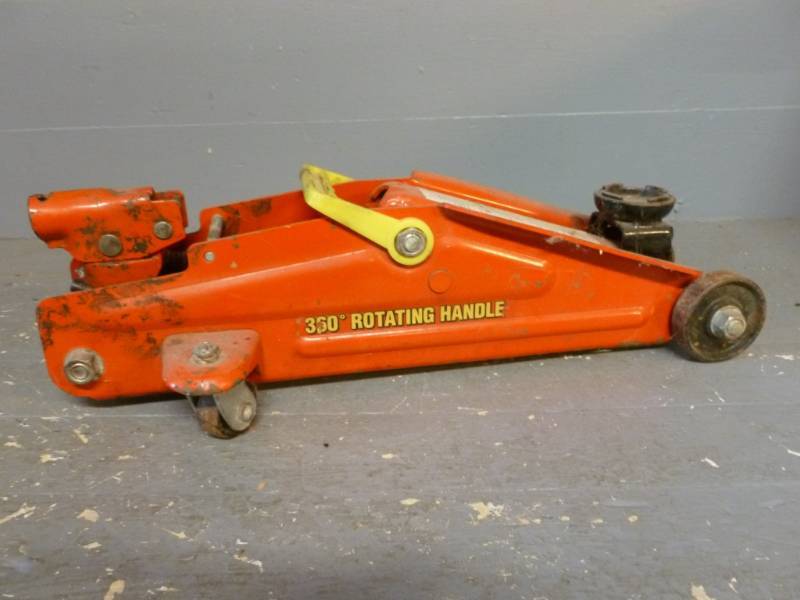 Hydraulic Floor Jack