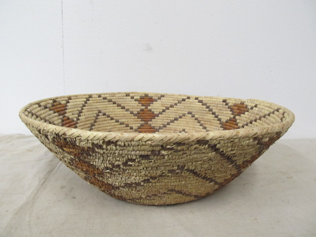 lot 48 image: HUGE Hand Woven Southwestern Geometric Design Basket