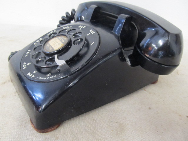 lot 78 image: Vintage WESTERN ELECTRIC Rotary Dial Telephone