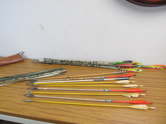 lot 85 image: Large Lot of Vintage & Newer Arrows