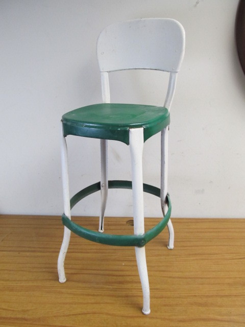 lot 97 image: Vintage Painted Metal Cosco Kitchen Stool