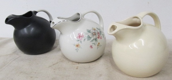 lot 119 image: Vintage Pottery Ball Pitchers - Hall & Red Wing