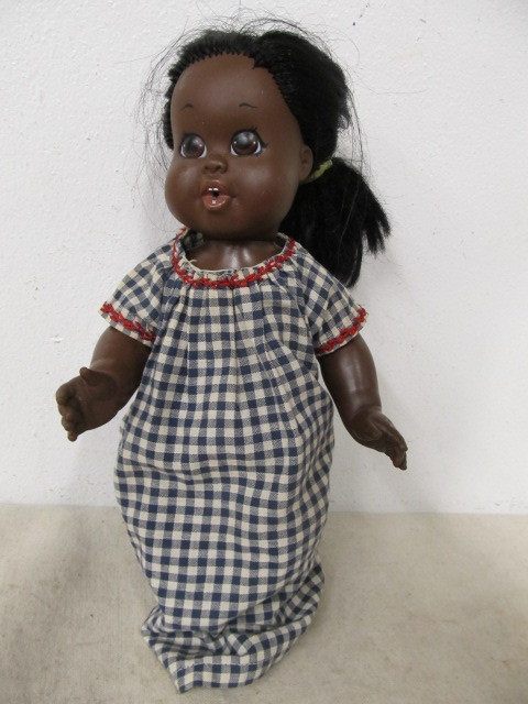 lot 120 image: Vintage 1968 Shindana Bootstrap Doll