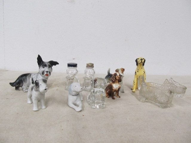 lot 122 image: Group of Vintage Dog Figurines etc.