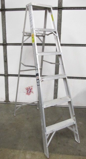 lot 127 image: 6 Foot Aluminum Ladder