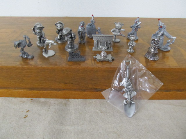 lot 144 image: Lot of Solid Pewter Figures