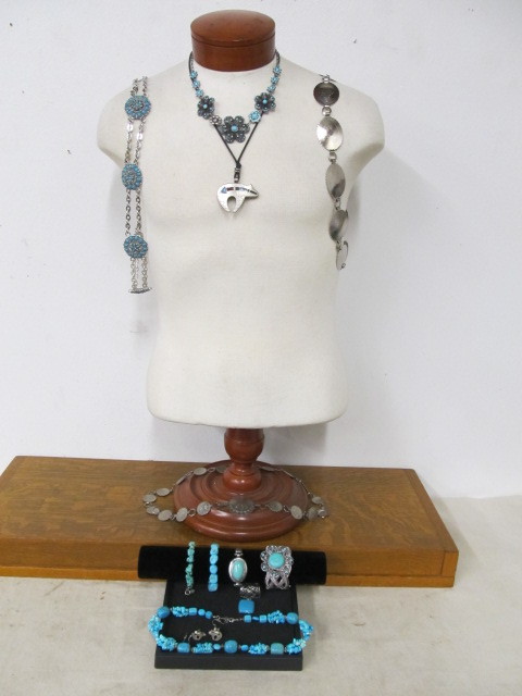 lot 149 image: Lot of SouthwesternTurquoise Jewelry
