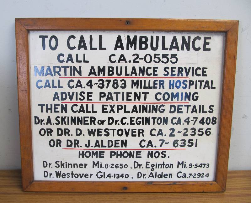 lot 31 image: Original Vintage 1930s-40s Ambulance Sign