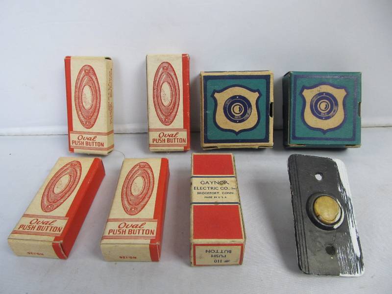 lot 171 image: Lot of Vintage NOS Bakelite Doorbells 