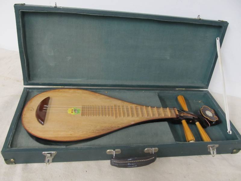 lot 158 image: Vintage Korean Stringed Instrument
