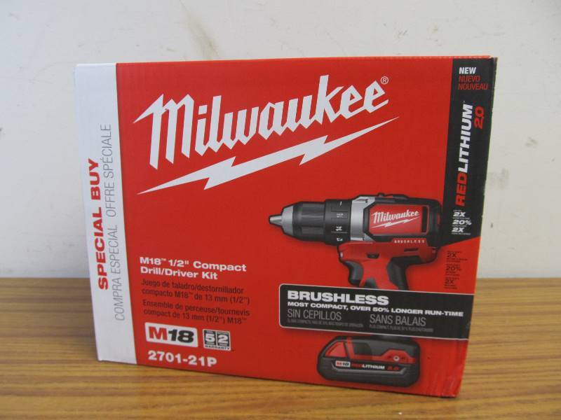 lot 8 image: BRAND NEW Milwaukee 12 Compact Drill Driver 