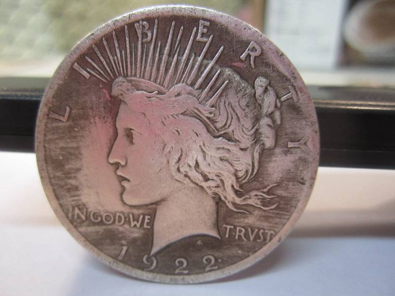 lot 19 image: 1922 One Dollar Liberty Coin Does n...