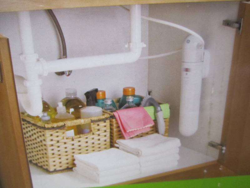 lot 36 image: GE Kitchen or Bath Water Filtration...