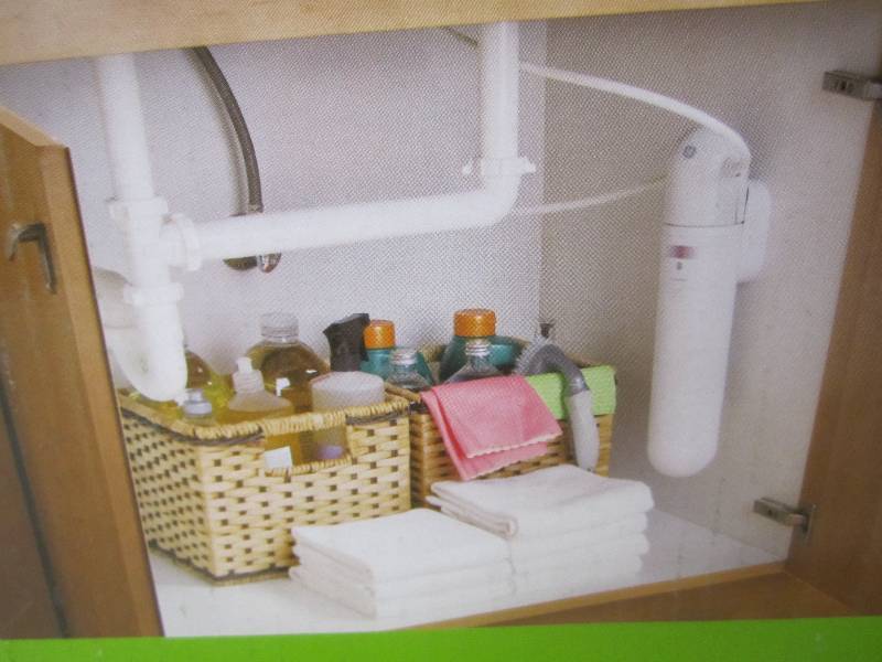 lot 38 image: GE Kitchen or Bath Water Filtration...