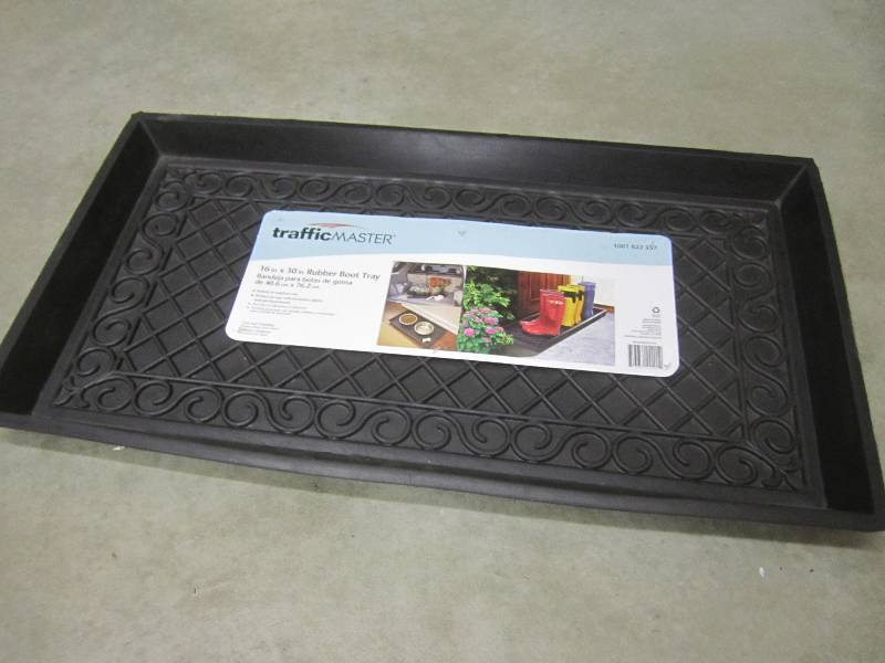 lot 58 image: Traffic Master 16 x 30 Rubber Boo...