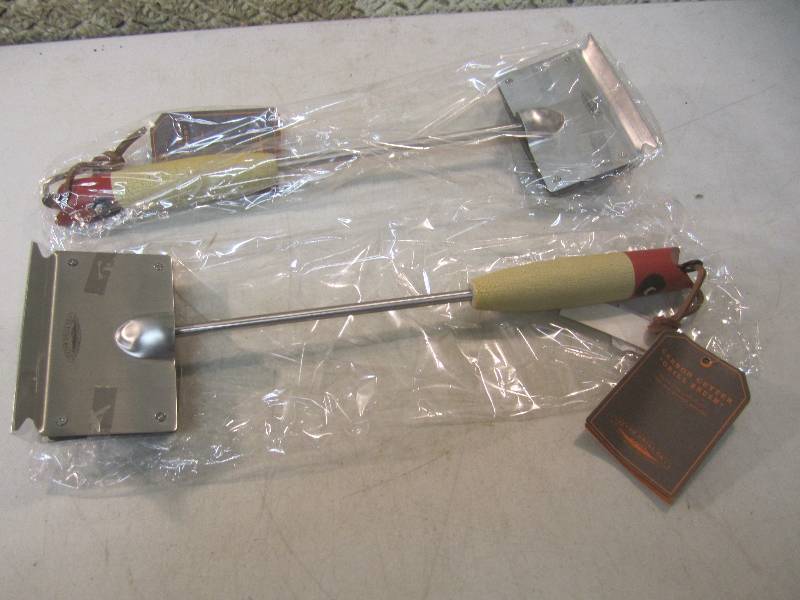 lot 107 image: 2 Teton Grill Co. Carbon Cutter Gri...