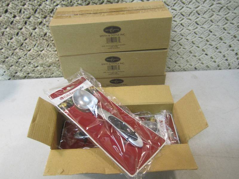 lot 114 image: 12 Kitchen Mate Ice Cream Scoops  C...