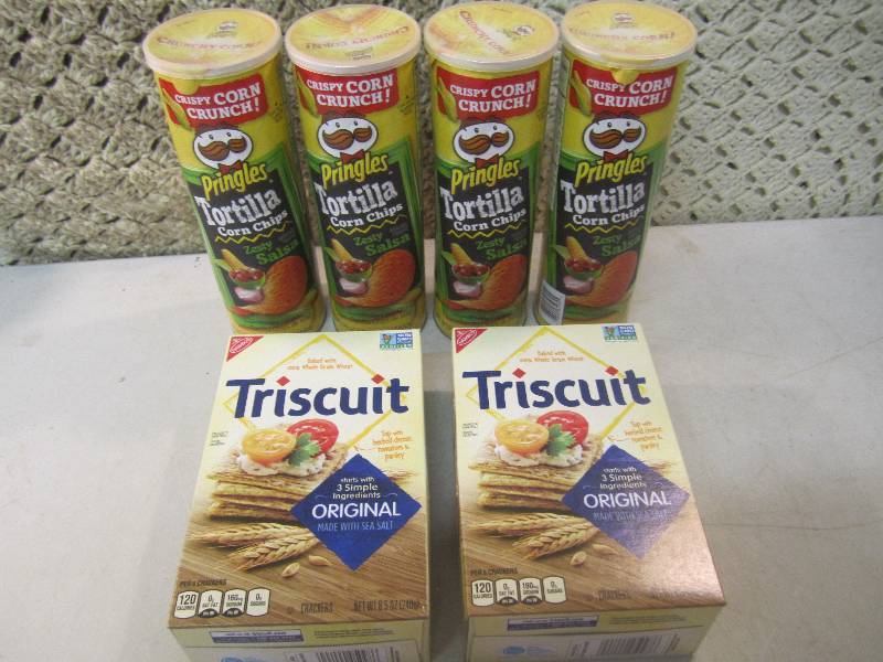 lot 128 image: Mix Lot of 4 Pringles Tortilla Chip...