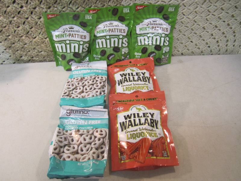 lot 149 image: Mix ot of Pearson Mint Patties Mini...