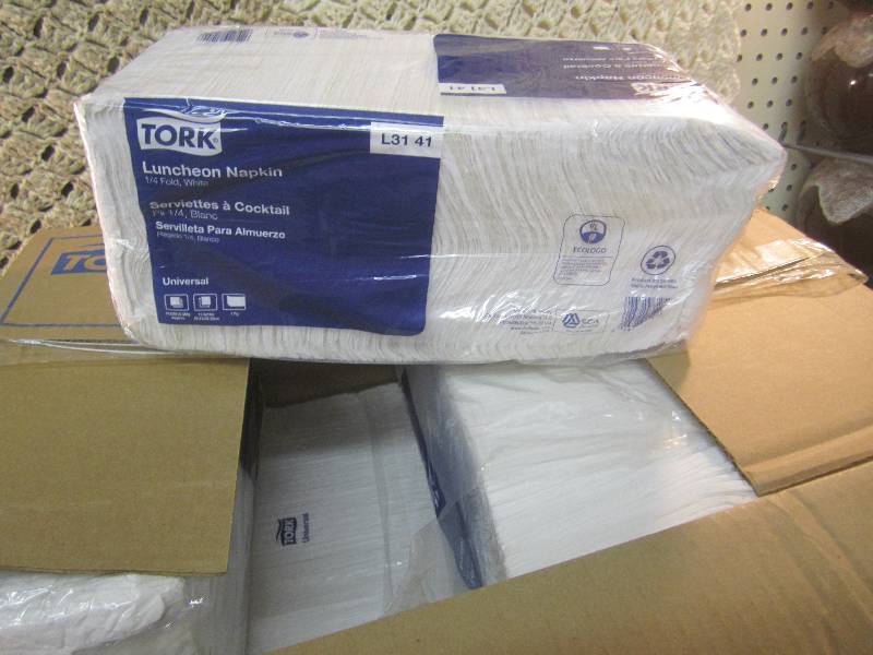 lot 170 image: Case of 6000 Luncheon Napkins 12 pa...