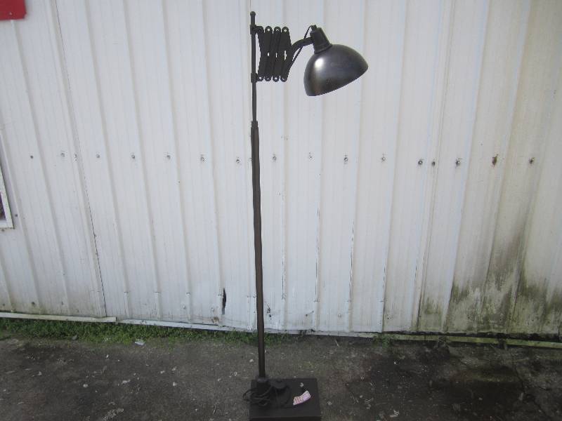 lot 172 image: Expandable Floor Lamp Black 58.5 t...