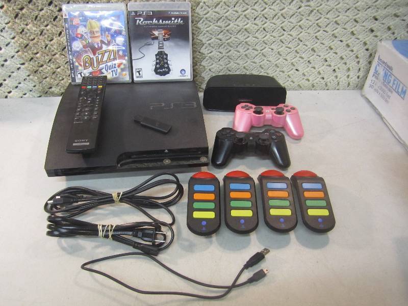 lot 175 image: Play Station 3 PS3 Game System with...